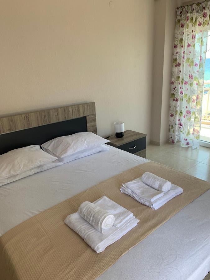 Villa "Breeze" Front To The Sea - Hakidiki Flogita Exterior foto