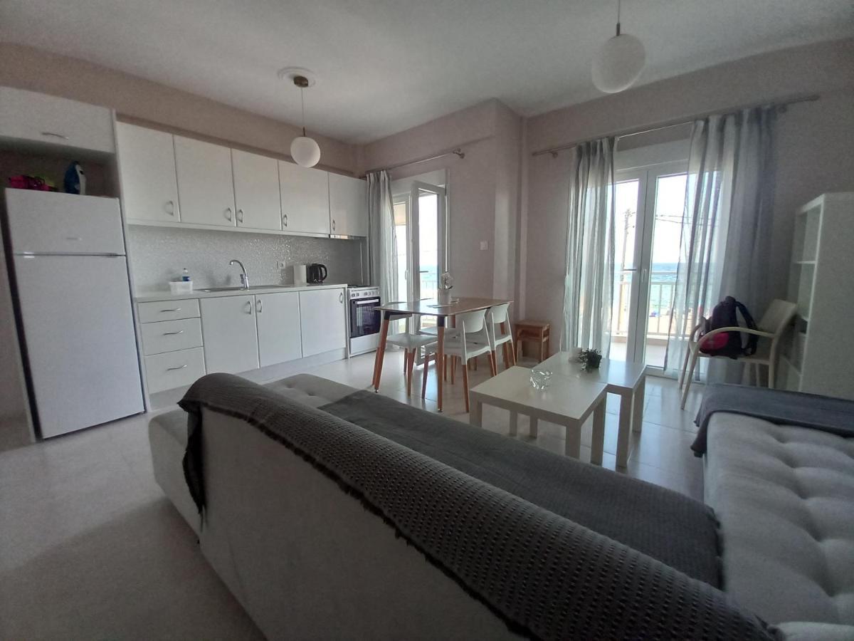 Villa "Breeze" Front To The Sea - Hakidiki Flogita Exterior foto